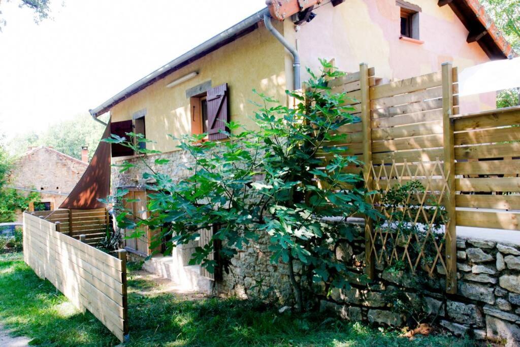 Villa La Tanière des druides Luzech Esterno foto